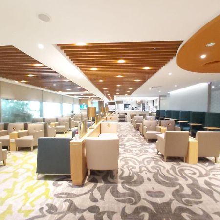 Ambassador Transit Lounge Terminal 3 Hotel Singapore Exterior photo